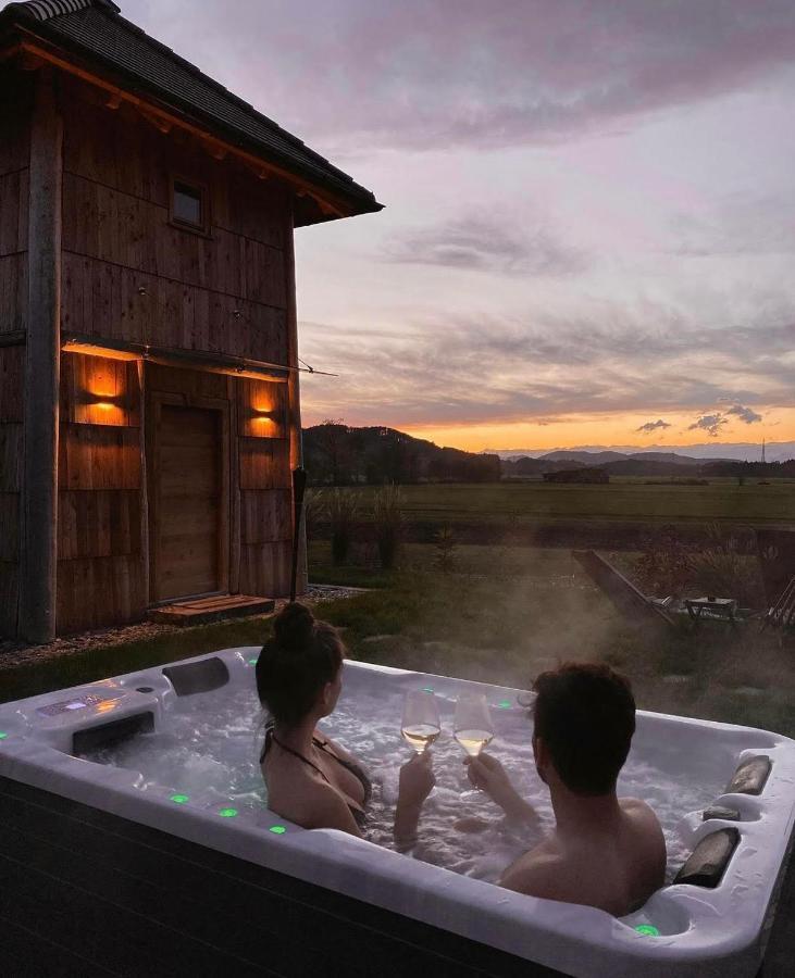 Hiska Ulala Villa Dob Екстериор снимка